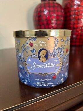 Bath & Body Works Disney Princess Snow White Scented 3 Wick Candle